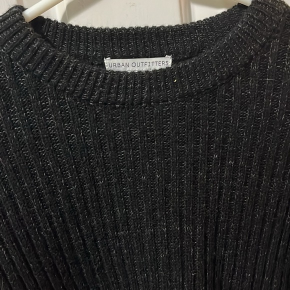 Urban Outfitters Cropped Knit Black Sweater Size M - Picture 2 of 5